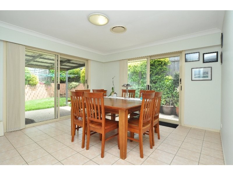 8 Sutton Court, Parkwood QLD 4214