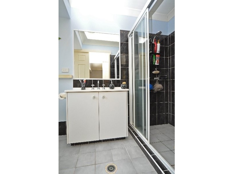 8 Sutton Court, Parkwood QLD 4214