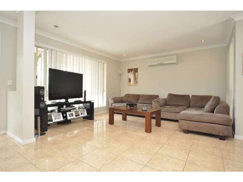 8/1 Freda Street, Ashmore QLD 4214