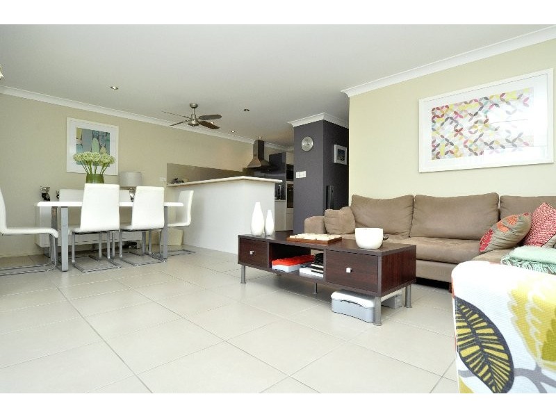 1/7 Kenny Drive, Labrador QLD 4215