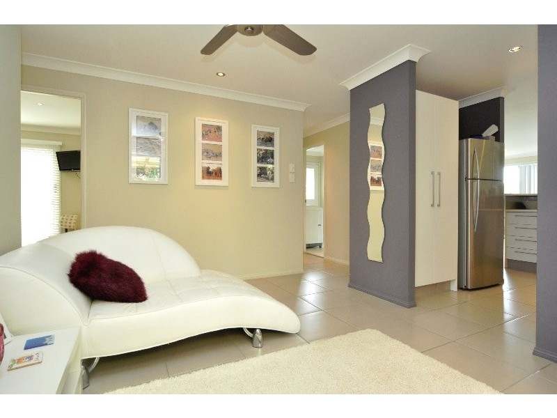 1/7 Kenny Drive, Labrador QLD 4215