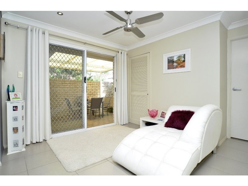1/7 Kenny Drive, Labrador QLD 4215