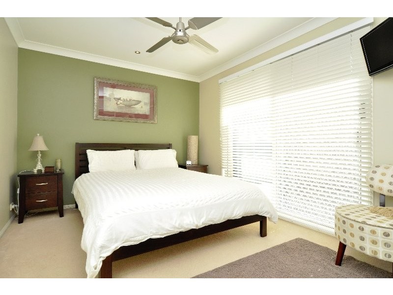 1/7 Kenny Drive, Labrador QLD 4215