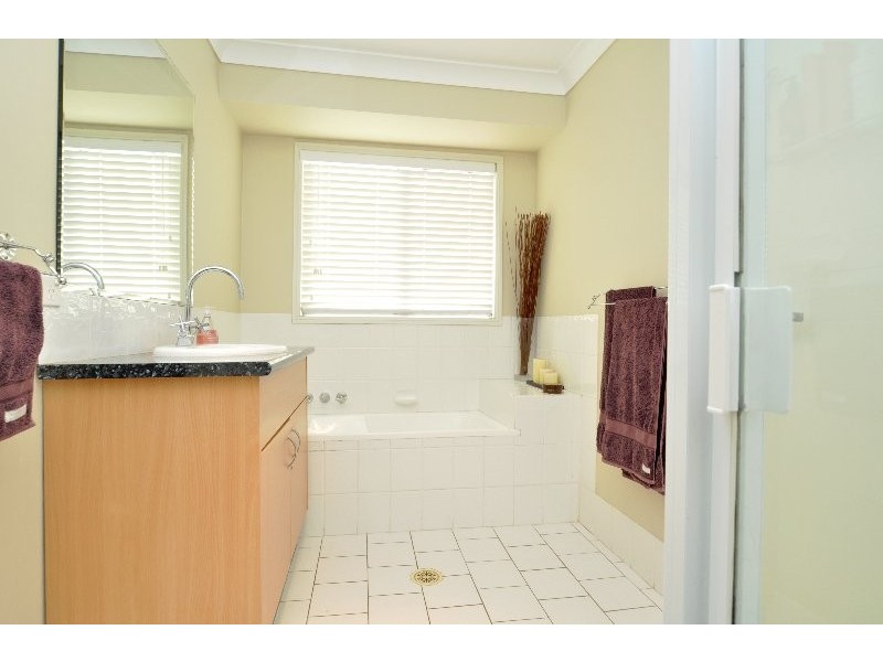1/7 Kenny Drive, Labrador QLD 4215