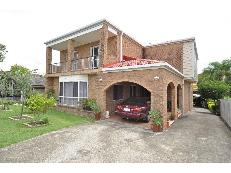 87 Robert Street, Labrador QLD 4215