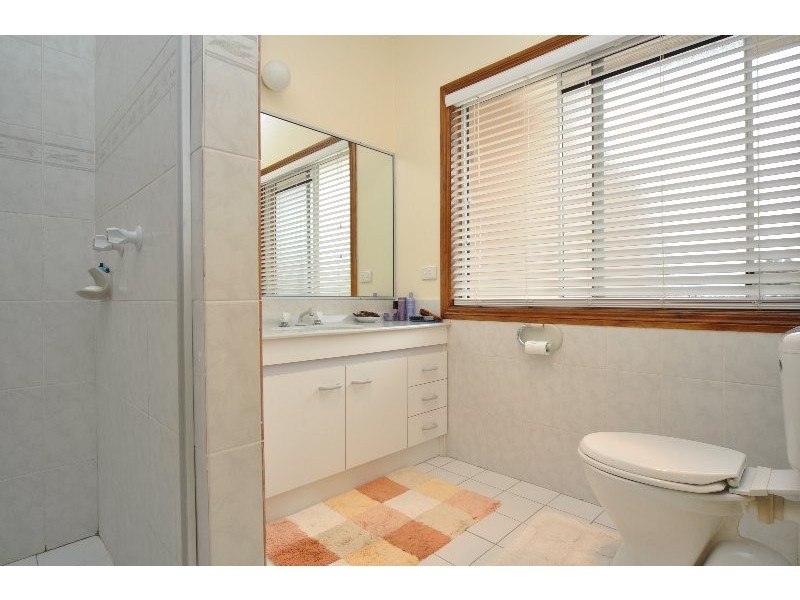 87 Robert Street, Labrador QLD 4215