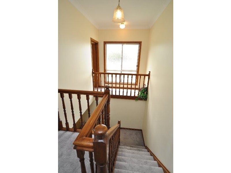 87 Robert Street, Labrador QLD 4215