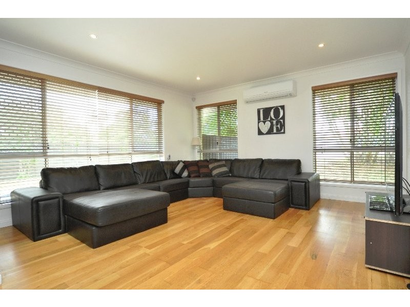 1 Crampton Court, Parkwood QLD 4214