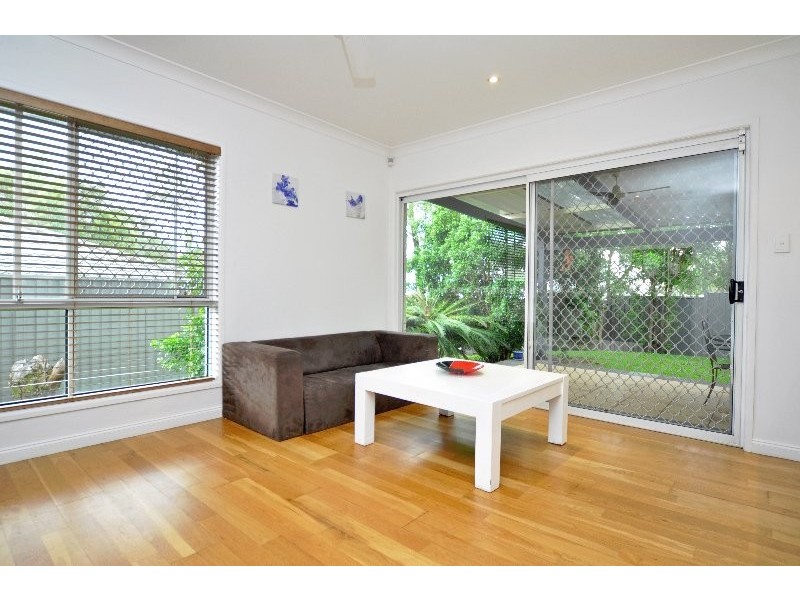 1 Crampton Court, Parkwood QLD 4214