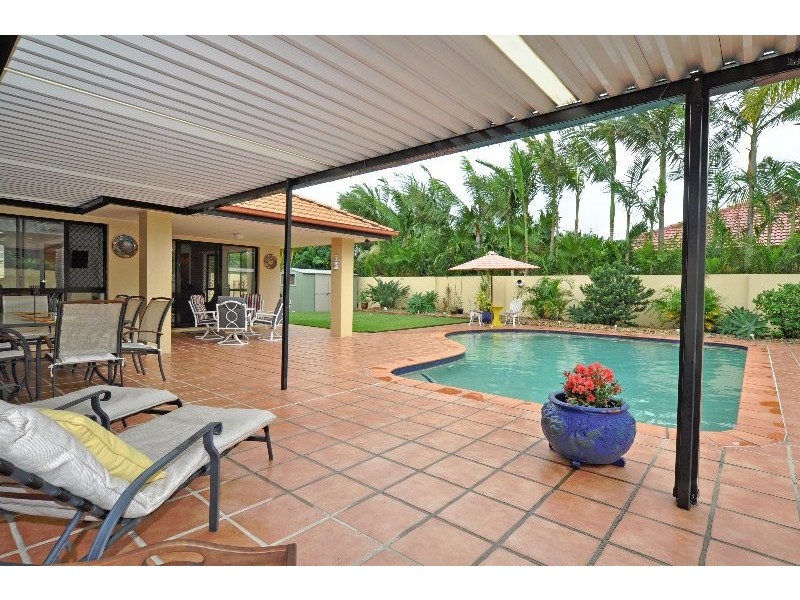 8 Little Hampton Court, Arundel QLD 4214