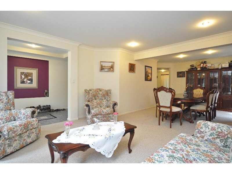 28 Jack Nicklaus Way, Parkwood QLD 4214