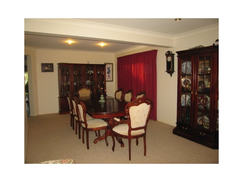 28 Jack Nicklaus Way, Parkwood QLD 4214