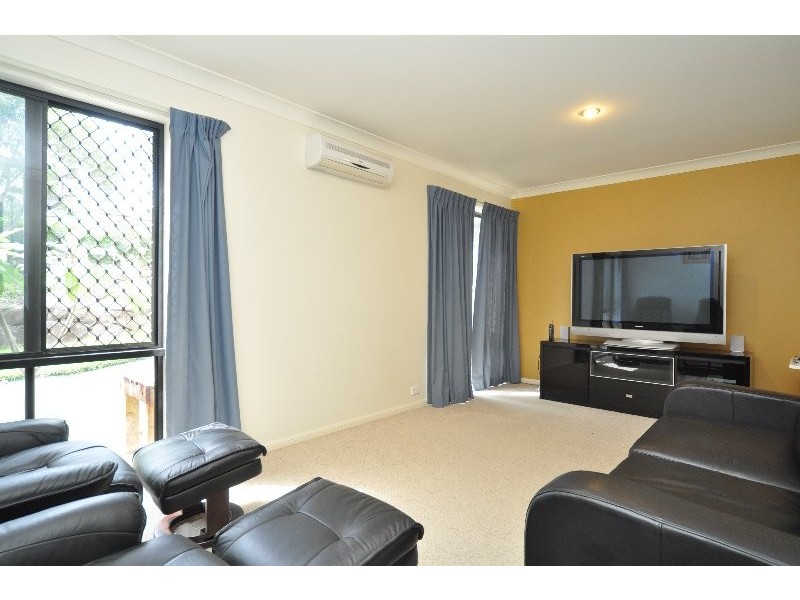 28 Jack Nicklaus Way, Parkwood QLD 4214