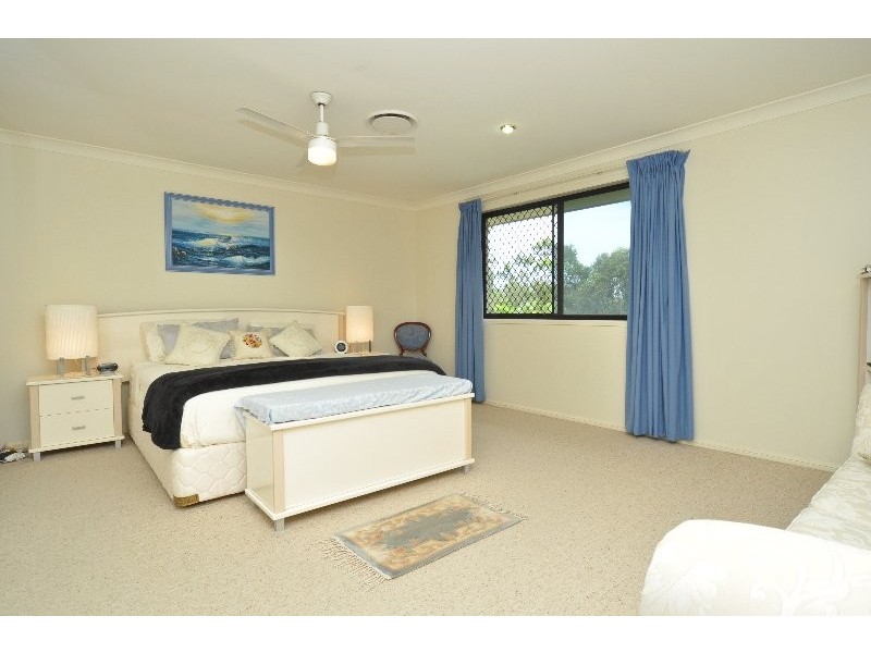 28 Jack Nicklaus Way, Parkwood QLD 4214