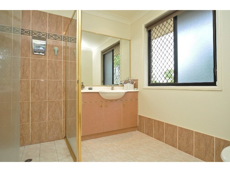 28 Jack Nicklaus Way, Parkwood QLD 4214