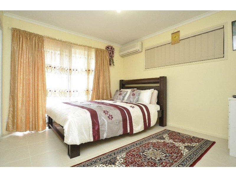 2 Strathalbyn Court, Parkwood QLD 4214