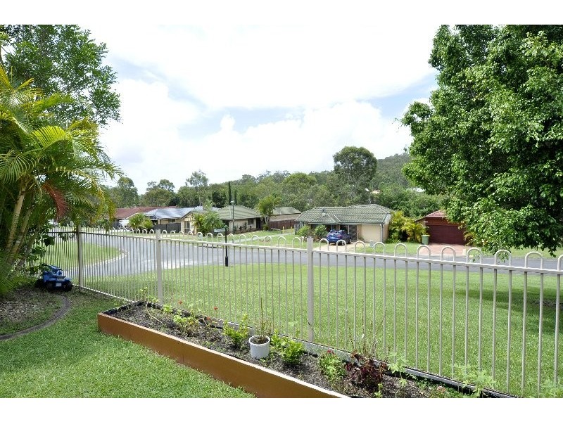 2 Strathalbyn Court, Parkwood QLD 4214