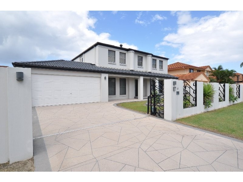 10 Arbuthnot Parade, Benowa QLD 4217