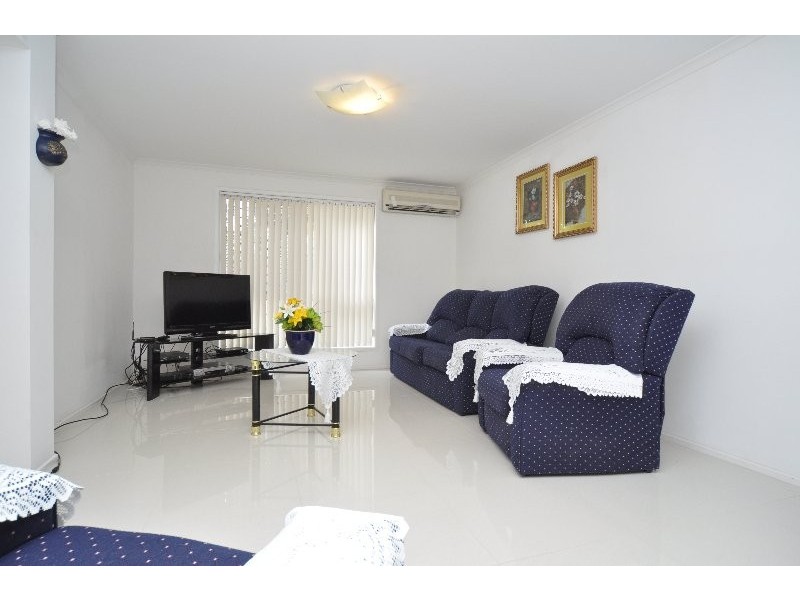 10 Arbuthnot Parade, Benowa QLD 4217