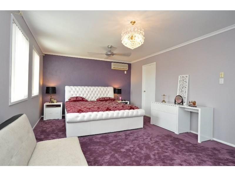 10 Arbuthnot Parade, Benowa QLD 4217