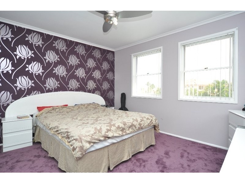 10 Arbuthnot Parade, Benowa QLD 4217