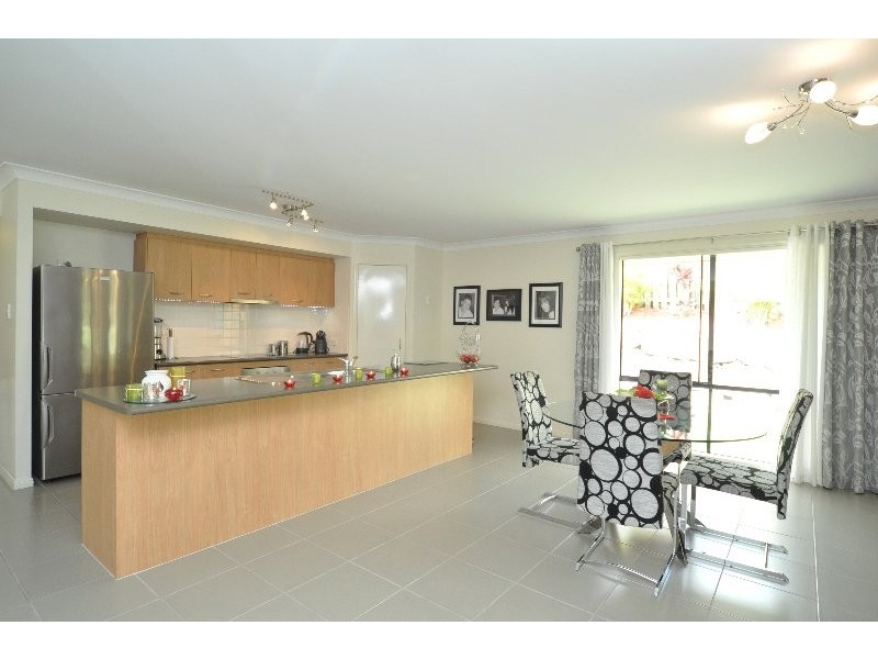 68 Harmsworth Road, Pacific Pines QLD 4211