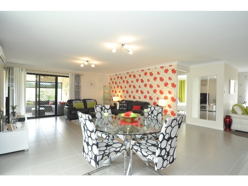 68 Harmsworth Road, Pacific Pines QLD 4211