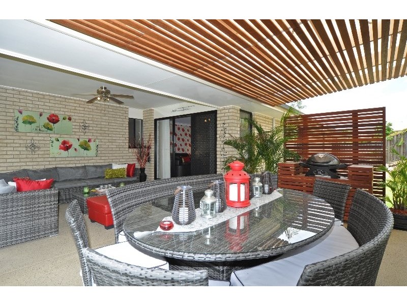 68 Harmsworth Road, Pacific Pines QLD 4211