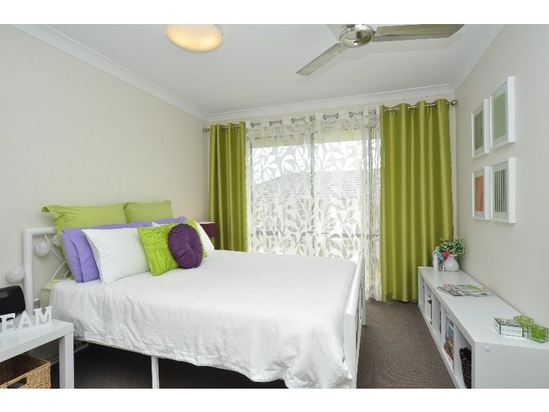 68 Harmsworth Road, Pacific Pines QLD 4211