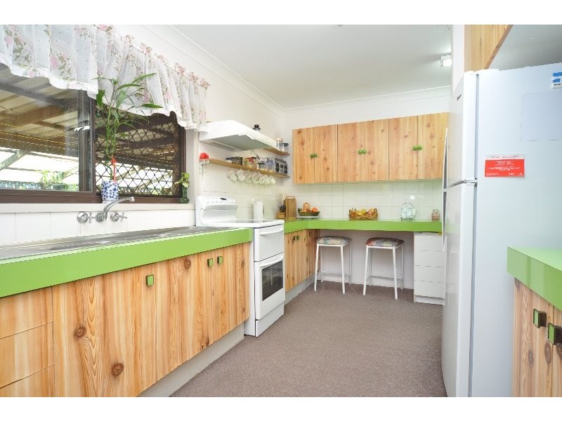 2/219 Central Street, Labrador QLD 4215