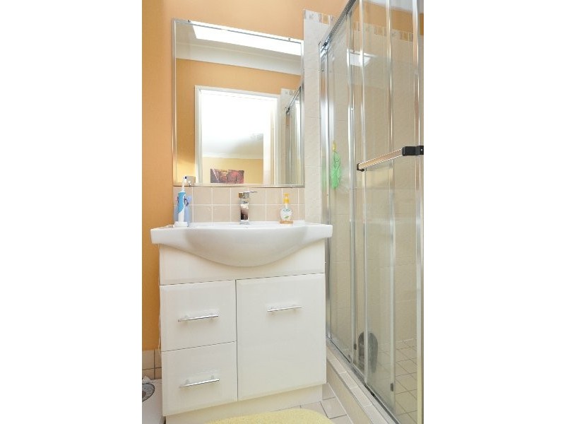 64A Kumbari Close, Southport QLD 4215