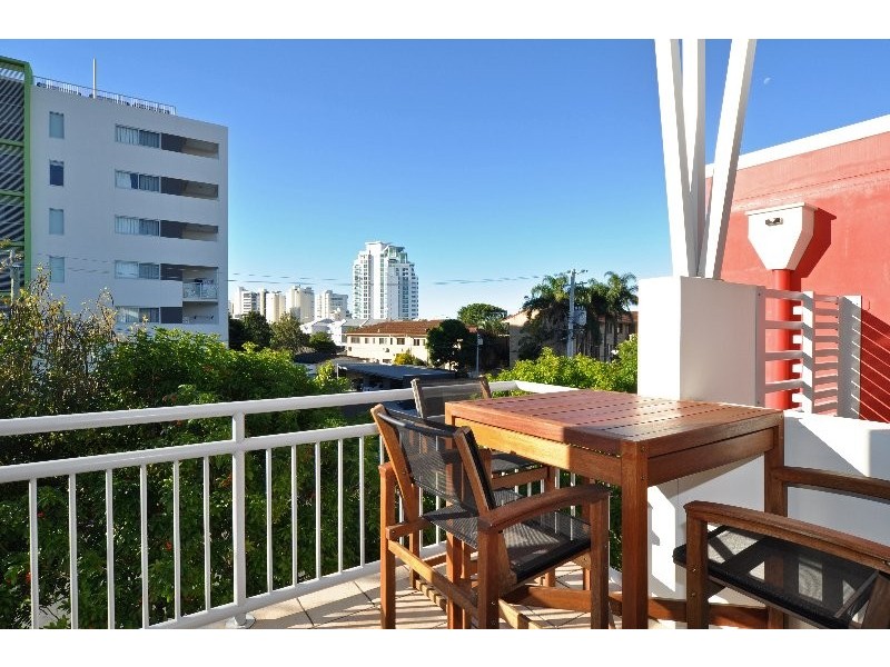 43/13 Bright Avenue, Labrador QLD 4215