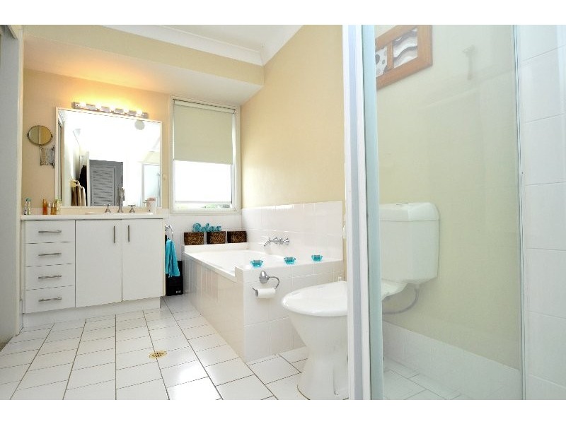 1/14 Kenny Drive, Labrador QLD 4215