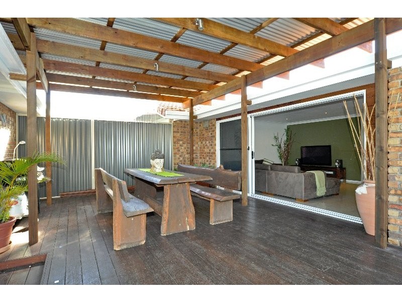 2/4 Kenny Drive, Labrador QLD 4215