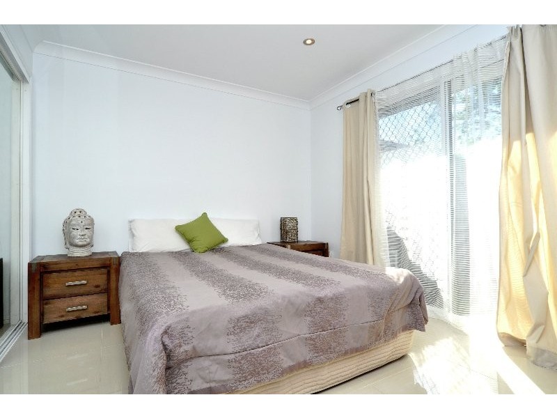 2/4 Kenny Drive, Labrador QLD 4215