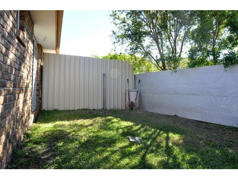 2/4 Kenny Drive, Labrador QLD 4215