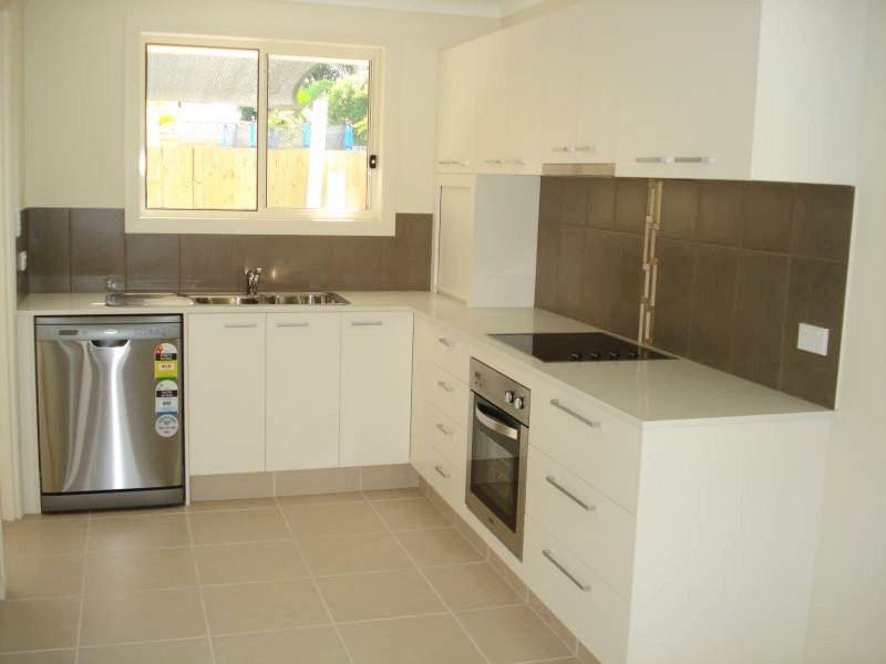 2/27 Drake Avenue, Paradise Point QLD 4216
