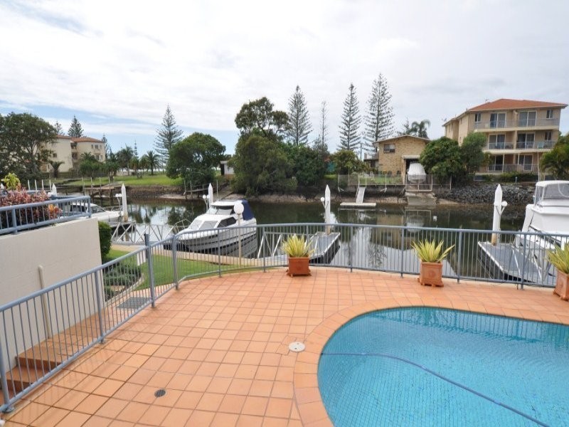 5/9 Madang Crescent, Runaway Bay QLD 4216