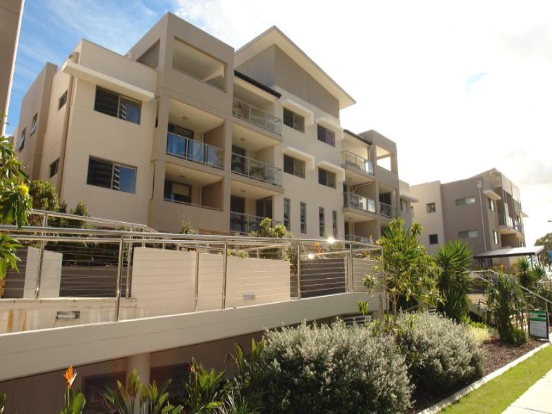 3/12 Bayview Street, Runaway Bay QLD 4216