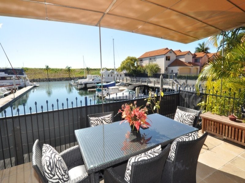 87 John Lund Drive, Hope Island QLD 4212