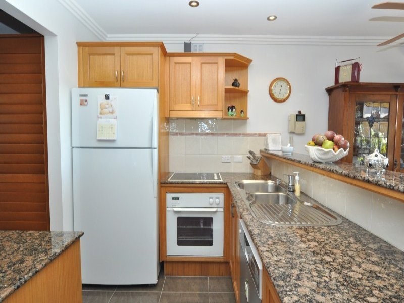 87 John Lund Drive, Hope Island QLD 4212
