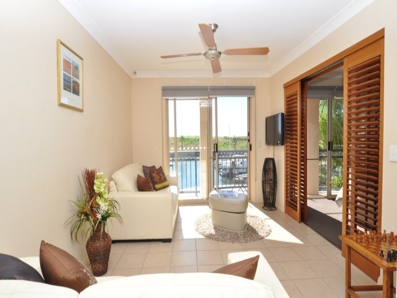 87 John Lund Drive, Hope Island QLD 4212