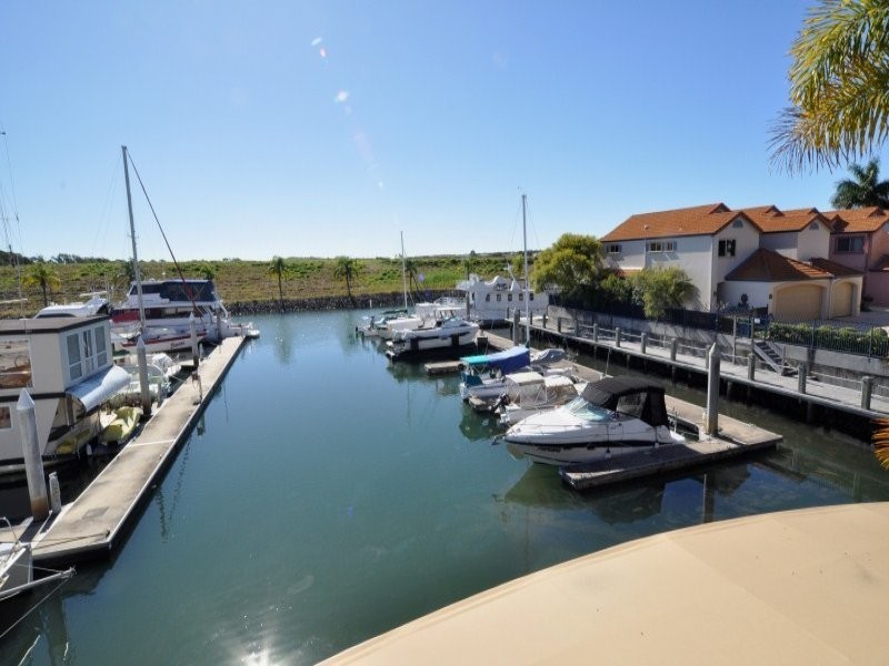 87 John Lund Drive, Hope Island QLD 4212