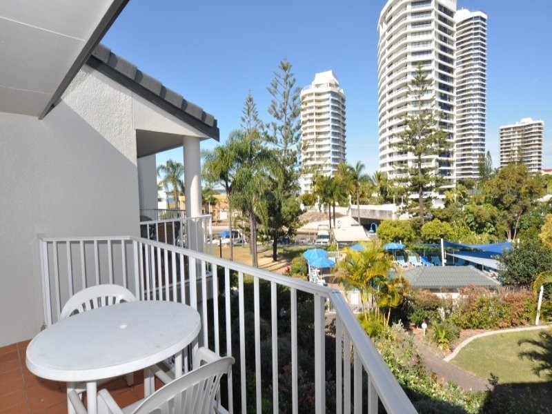 43/37 Bayview Street, Runaway Bay QLD 4216
