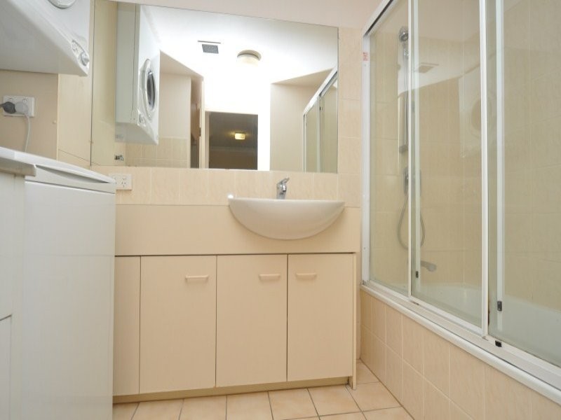 43/37 Bayview Street, Runaway Bay QLD 4216