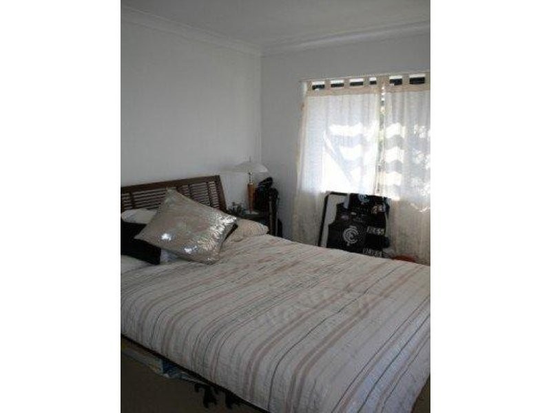 8/26 Bath Street, Labrador QLD 4215