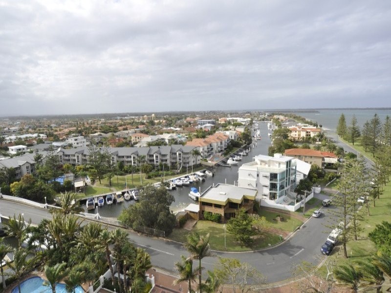 21/19 Oatland Esplanade, Runaway Bay QLD 4216