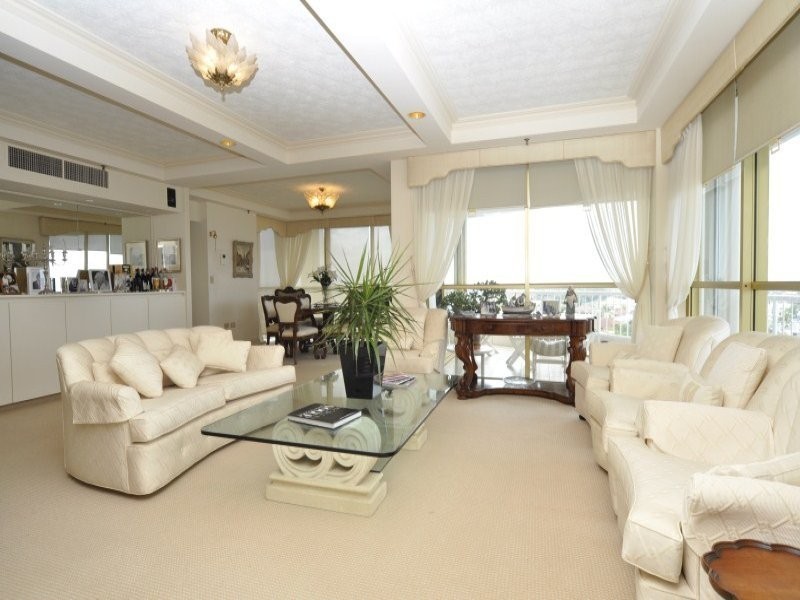 21/19 Oatland Esplanade, Runaway Bay QLD 4216