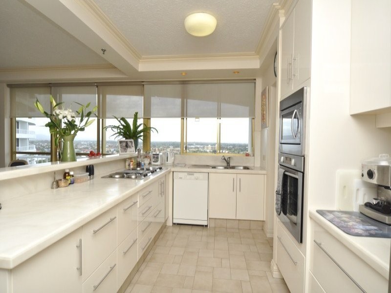 21/19 Oatland Esplanade, Runaway Bay QLD 4216