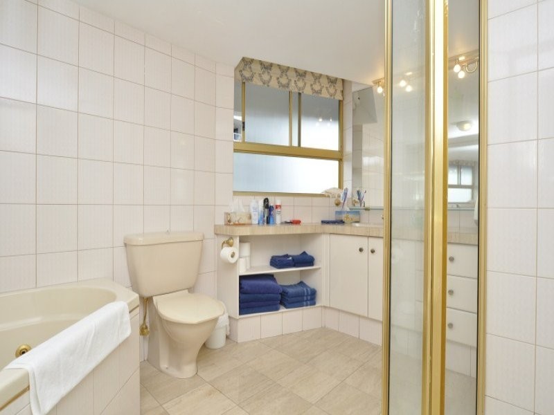 21/19 Oatland Esplanade, Runaway Bay QLD 4216